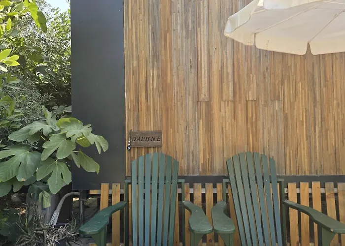 Alpstuga Defneland Daphne Ildiri